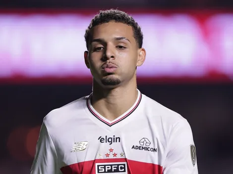 Alves surpreende e manda recado sobre saída do São Paulo