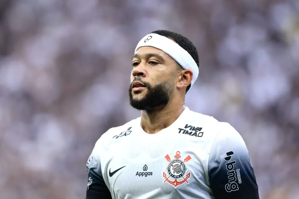 SP – SAO PAULO – 19/04/2025 – BRASILEIRO A 2025, CORINTHIANS X SPORT – Memphis Depay jogador do Corinthians durante partida contra o Sport no estadio Arena Corinthians pelo campeonato Brasileiro A 2025. Foto: Marcello Zambrana/AGIF