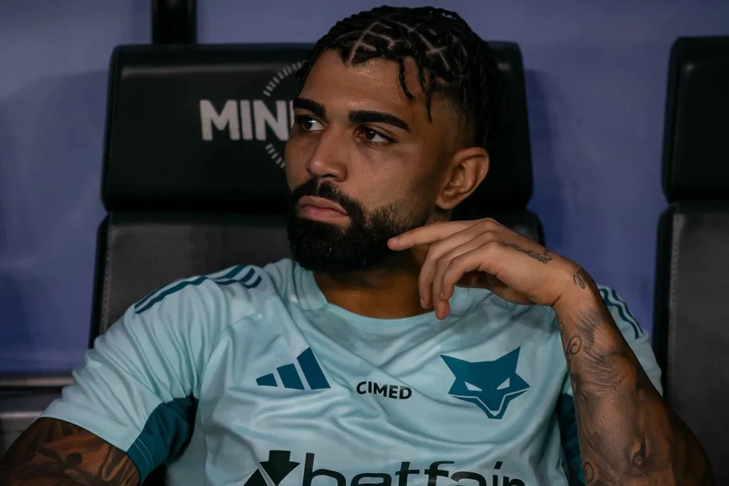 MG – BELO HORIZONTE – 01/06/2025 – BRASILEIRO A 2025, CRUZEIRO X PALMEIRAS – Gabigol jogador do Cruzeiro durante partida contra o Palmeiras no estadio Mineirao pelo campeonato Brasileiro A 2025. Foto: Fernando Moreno/AGIF
