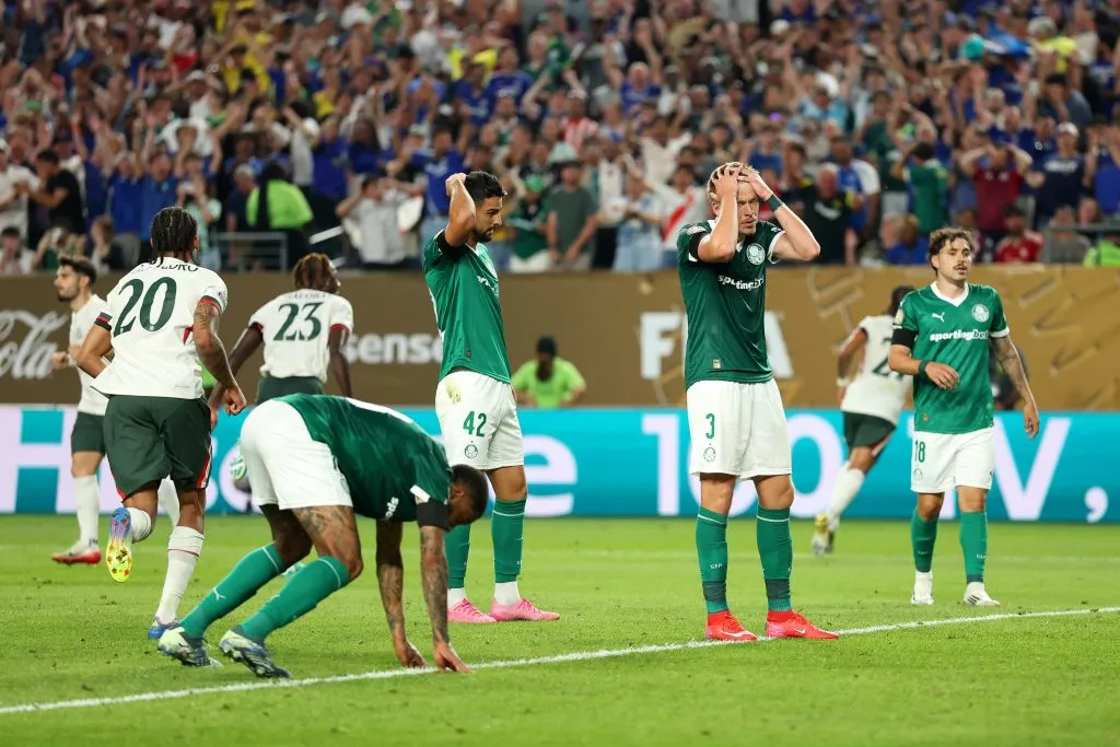 PHILADELPHIA, PENNSYLVANIA – JULY 04: Bruno Fuchs #3 of Palmeiras reacts to an own goal by Richard Rios #8, Chelsea FC second goal, during the FIFA Club World Cup 2025 quarter final match between SE Palmeiras and Chelsea FC at Lincoln Financial Field on July 04, 2025 in Philadelphia, Pennsylvania. (Photo by Luke Hales/Getty Images)