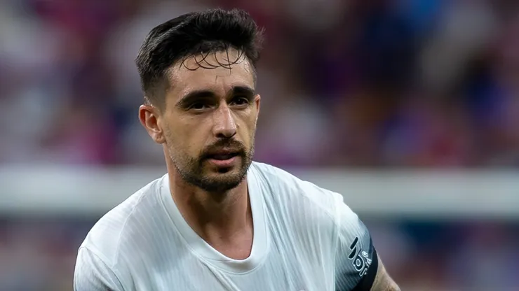 Igor Coronado comemorando gol contra o Fortaleza na Sul-Americana 2024.