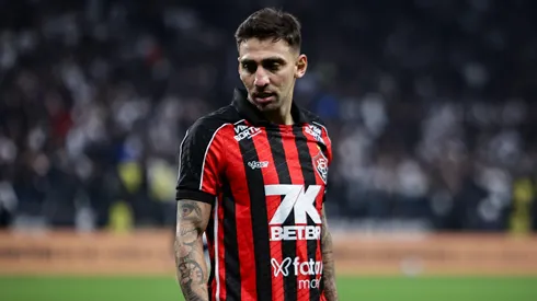 Gustavo Mosquito jogador do Vitoria durante partida contra o Corinthians no estadio Arena Corinthians pelo campeonato Brasileiro A 2025. Foto: Fabio Giannelli/AGIF