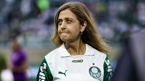 Leila Pereira antes da partida contra o Corinthians no Campeonato Brasileiro de 2025.