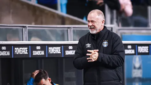 Mano Menezes ganha reforço caseiro no Grêmio. Foto: Maxi Franzoi/AGIF