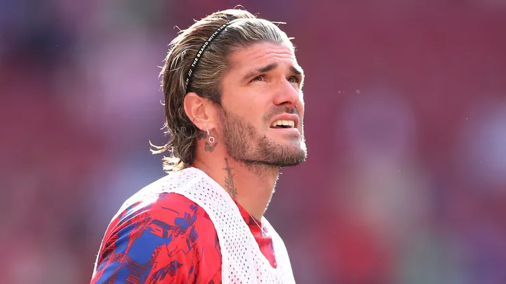 Rodrigo De Paul of Atletico Madrid looks on during the warm up prior to the LaLiga EA Sports match between Atletico Madrid and CA Osasuna at Civitas Metropolitano Stadium on May 19, 2024 in Madrid, Spain.