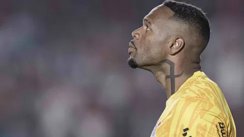 Carlos Miguel goleiro do Corinthians durante partida contra o Atletico-GO no estadio Antonio Accioly pelo campeonato Brasileiro A 2024.