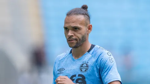 Martin Braithwaite jogador do Gremio durante partida contra o Flamengo no estadio Arena do Gremio pelo campeonato Brasileiro A 2025.