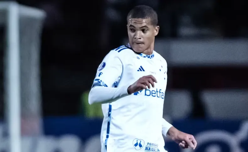 Kauã Prates estreou pelo Cruzeiro diante do Mushuc Runa — Foto: Gustavo Aleixo/Cruzeiro