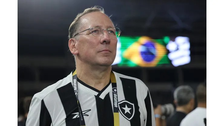 John Textor durante confronto entre Botafogo e Vasco no Brasileirão 2024. Photo by Wagner Meier/Getty Images