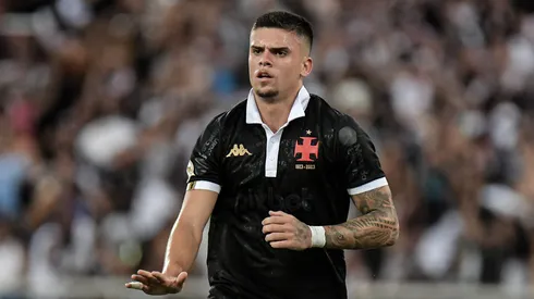 Gabriel Pec jogador do Vasco comemora seu gol durante partida contra o Fluminense no estadio Engenhao pelo campeonato Brasileiro A 2023.
