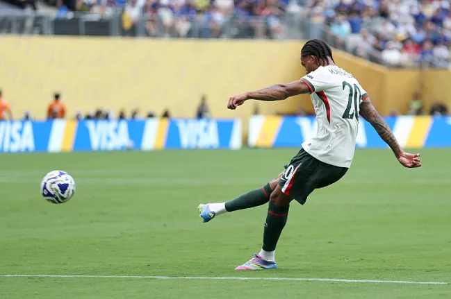 João Pedro atuando em Fluminense x Chelsea – (Photo by Buda Mendes/Getty Images)