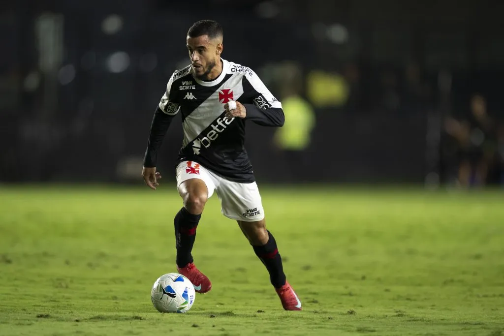 Coutinho jogador do Vasco durante partida contra o Puerto Cabello – Foto: Jorge Rodrigues/AGIF