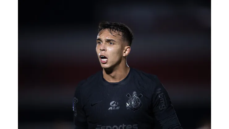 Giovane, cria do Corinthians, atuando pelo clube em 2024