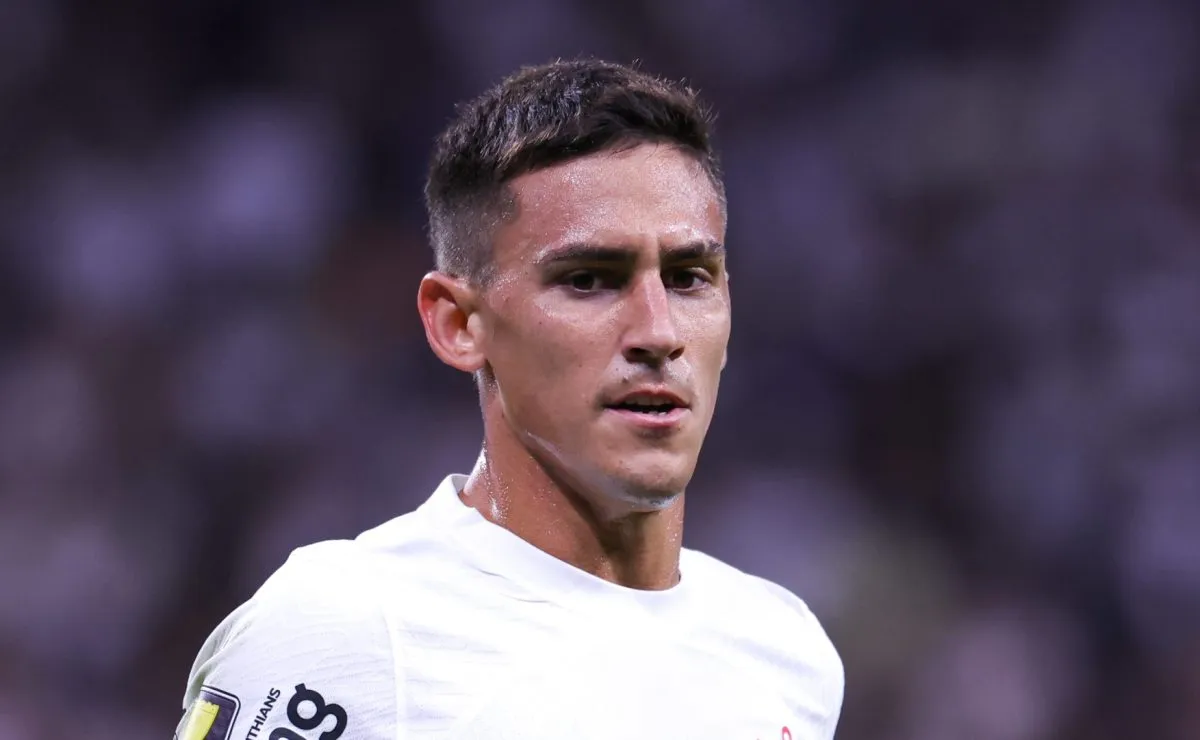 Ex-Corinthians, Rojas pode voltar ao futebol brasileiro para atuar no Inter