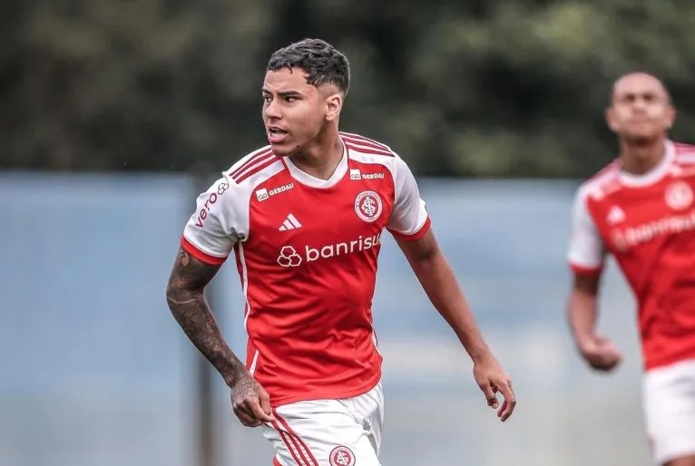 Kauã Barbosa, lateral do Internacional. Reprodução/Instagram @_kauabarbos07