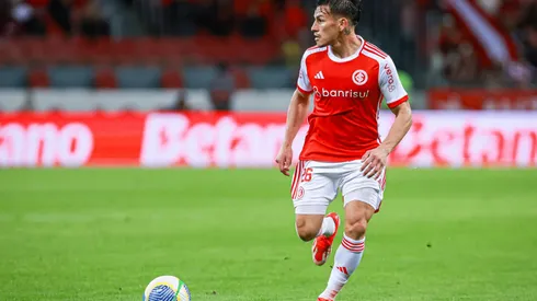 RS – PORTO ALEGRE – 25/08/2024 – BRASILEIRO A 2024, INTERNACIONAL X CRUZEIRO – Alexandro Bernabei jogador do Internacional durante partida contra o Cruzeiro no estadio Beira-Rio pelo campeonato Brasileiro A 2024. Foto: Maxi Franzoi/AGIF
