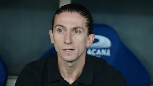 Filipe Luís tem proposta para renovar com o Flamengo – Foto: Thiago Ribeiro/AGIF.
