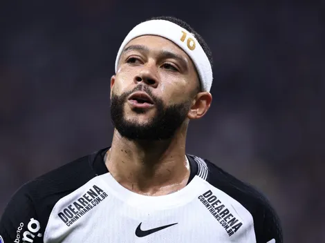 Depay tem multa revelada no Corinthians após falta no treino