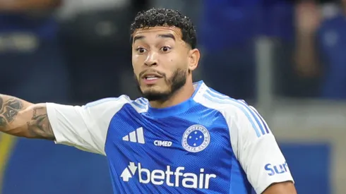 William durante confronto contra o Vila Nova na Copa do Brasil 2025.