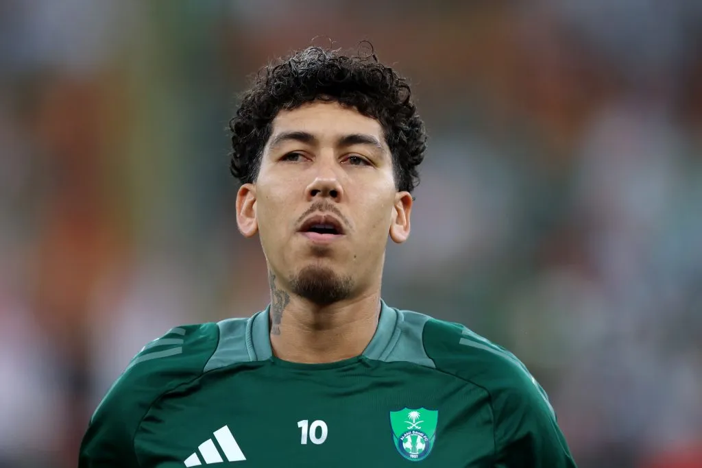 JEDDAH, SAUDI ARABIA – MAY 03: Roberto Firmino of Al-Ahli Saudi looks on as he warms up prior to the AFC Champions League Elite Final between  Al Ahli and Kawasaki Frontale at King Abdullah Sports City Hall Stadium on May 03, 2025 in Jeddah, Saudi Arabia. (Photo by Yasser Bakhsh/Getty Images)