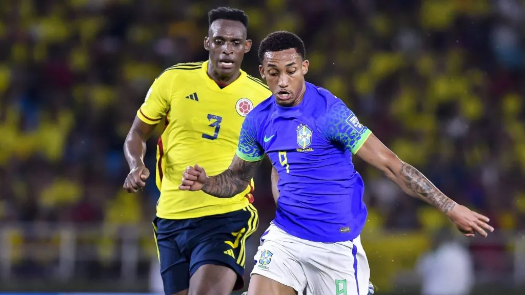 João Pedro em partida pela Seleção Brasileira diante da Colômbia. (Photo by Gabriel Aponte/Getty Images)