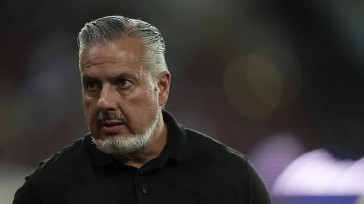 RJ - RIO DE JANEIRO - 19/04/2025 - BRASILEIRO A 2025, VASCO X FLAMENGO - Jose Boto diretor de futebol do Flamengo antes da partida contra o Vasco no estadio Maracana pelo campeonato Brasileiro A 2025. Foto: Jorge Rodrigues/AGIF