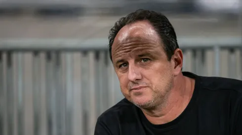 MG – BELO HORIZONTE – 18/10/2024 – BRASILEIRO A 2024, CRUZEIRO X BAHIA – Rogerio Ceni tecnico do Bahia durante partida contra o Cruzeiro no estadio Mineirao pelo campeonato Brasileiro A 2024. Foto: Fernando Moreno/AGIF