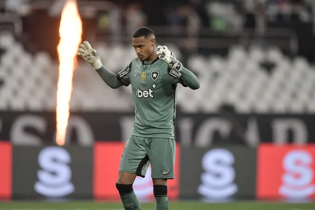John, goleiro do Botafogo. Foto: Thiago Ribeiro/AGIF