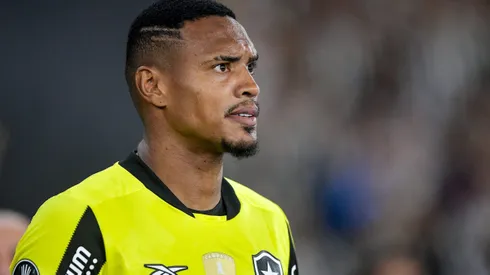 RJ – RIO DE JANEIRO – 27/05/2025 – COPA LIBERTADORES 2025, BOTAFOGO X UNIVERSIDAD DE CHILE – John goleiro do Botafogo durante partida contra o Universidad de Chile no estadio Engenhao pelo campeonato Copa Libertadores 2025. Foto: Thiago Ribeiro/AGIF