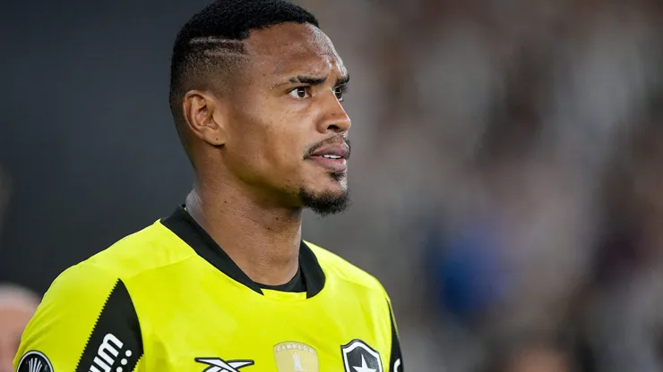 RJ - RIO DE JANEIRO - 27/05/2025 - COPA LIBERTADORES 2025, BOTAFOGO X UNIVERSIDAD DE CHILE - John goleiro do Botafogo durante partida contra o Universidad de Chile no estadio Engenhao pelo campeonato Copa Libertadores 2025. Foto: Thiago Ribeiro/AGIF