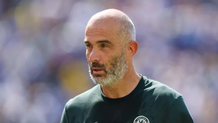 EAST RUTHERFORD, NEW JERSEY - JULY 08: Enzo Maresca, Head Coach of Chelsea FC, looks on during the FIFA Club World Cup 2025 semi-final match between Fluminense FC and Chelsea FC at MetLife Stadium on July 08, 2025 in East Rutherford, New Jersey. (Photo by Luke Hales/Getty Images)