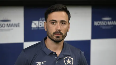 DF – BRASILIA – 12/07/2025 – BRASILEIRO A 2025, VASCO X BOTAFOGO – Davide Ancelotti tecnico do Botafogo durante partida contra o Vasco no estadio Mane Garrincha pelo campeonato Brasileiro A 2025. Foto: Mateus Bonomi/AGIF