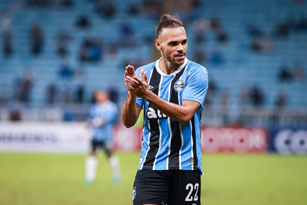 Mano Menezes não terá Braithwaite contra o Cruzeiro. Foto: Maxi Franzoi/AGIF