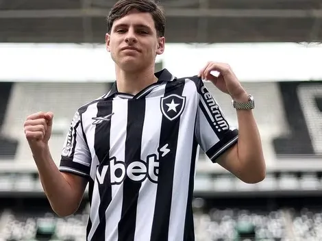 Álvaro Montoro é elogiado por Caçapa após vitória do Botafogo