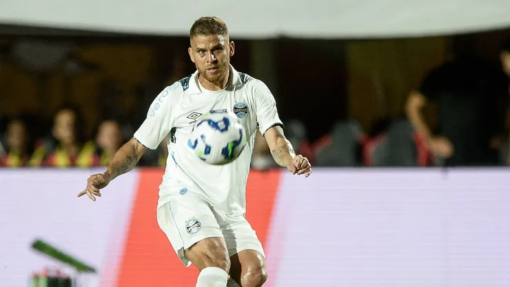 Cuéllar tem tido rendimento abaixo do esperado no Grêmio. Foto: Jhony Pinho/AGIF
