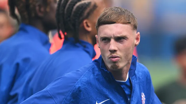 EAST RUTHERFORD, NEW JERSEY - JULY 13: Cole Palmer #10 of Chelsea FC looks on prior to the FIFA Club World Cup 2025 Final match between Chelsea FC and Paris Saint-Germain at MetLife Stadium on July 13, 2025 in East Rutherford, New Jersey. (Photo by David Ramos/Getty Images)