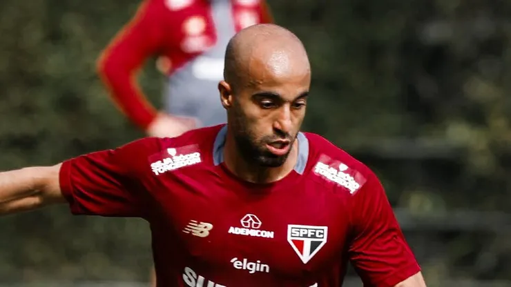 Lucas Moura pode retornar contra o RB Bragantino - Foto: Rubens Chiri / São Paulo FC.