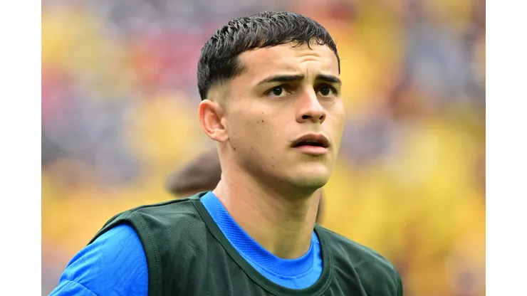 HOUSTON, TEXAS - JUNE 24: Ramon Sosa of Paraguay gestures prior to the CONMEBOL Copa America 2024 Group D match between Colombia and Paraguay at NRG Stadium on June 24, 2024 in Houston, Texas. (Photo by Logan Riely/Getty Images)