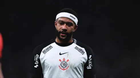 Memphis Depay se envolveu em polêmica no Corinthians.