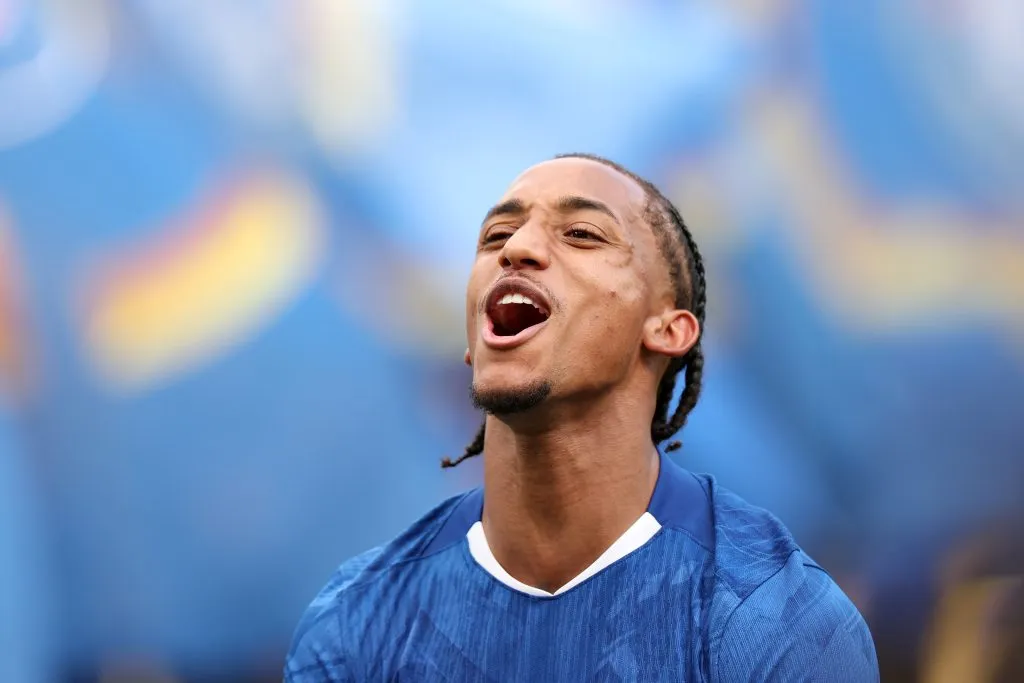 João Pedro durante confronto contra o PSG no Mundial de Clubes de 2025.. (Photo by Luke Hales/Getty Images)