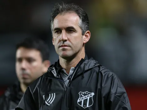 Técnico do Ceará, Léo Condé elogia elenco por vitória no clássico