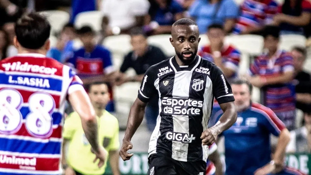 Dieguinho, em jogo contra o Fortaleza
