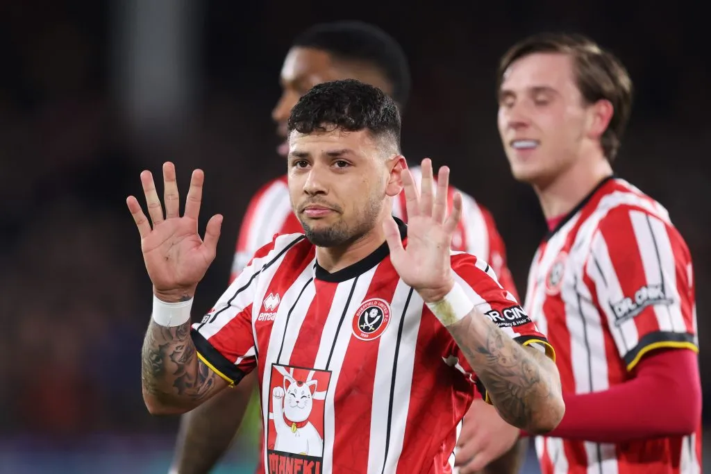 SHEFFIELD, ENGLAND – MARCH 28:  Gustavo Hamer of Sheffield United celebrates after scoring the opening goal from a free-kick during the Sky Bet Championship match between Sheffield United FC and Coventry City FC at Bramall Lane on March 28, 2025 in Sheffield, England. (Photo by George Wood/Getty Images)