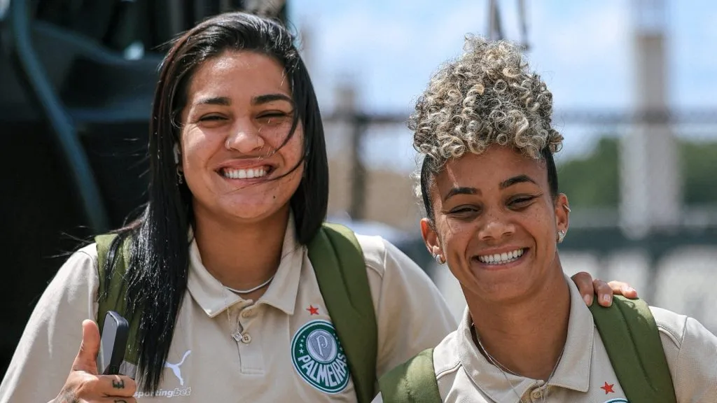 Jogadoras do Palmeiras antes da partida (Reprodução/Palmeiras)