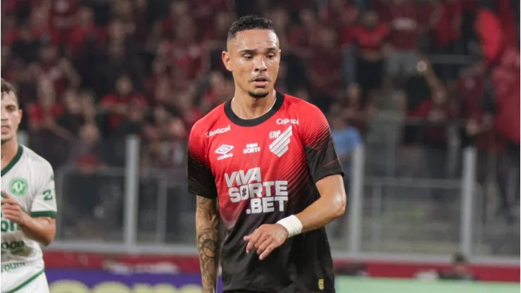Luiz Fernando, jogador do Athlético-PR