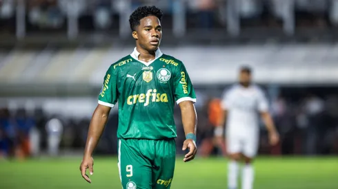 Endrick jogador do Palmeiras durante partida contra o Santos no estadio Vila Belmiro pelo campeonato Paulista 2024.