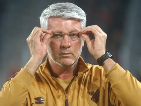 Odair Helmann explica dificuldade do Athletico no mercado