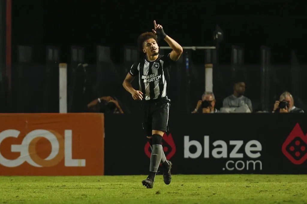 Adryelson foi peça fundamental no Botafogo em 2023. (Foto: Ricardo Moreira/Getty Images)