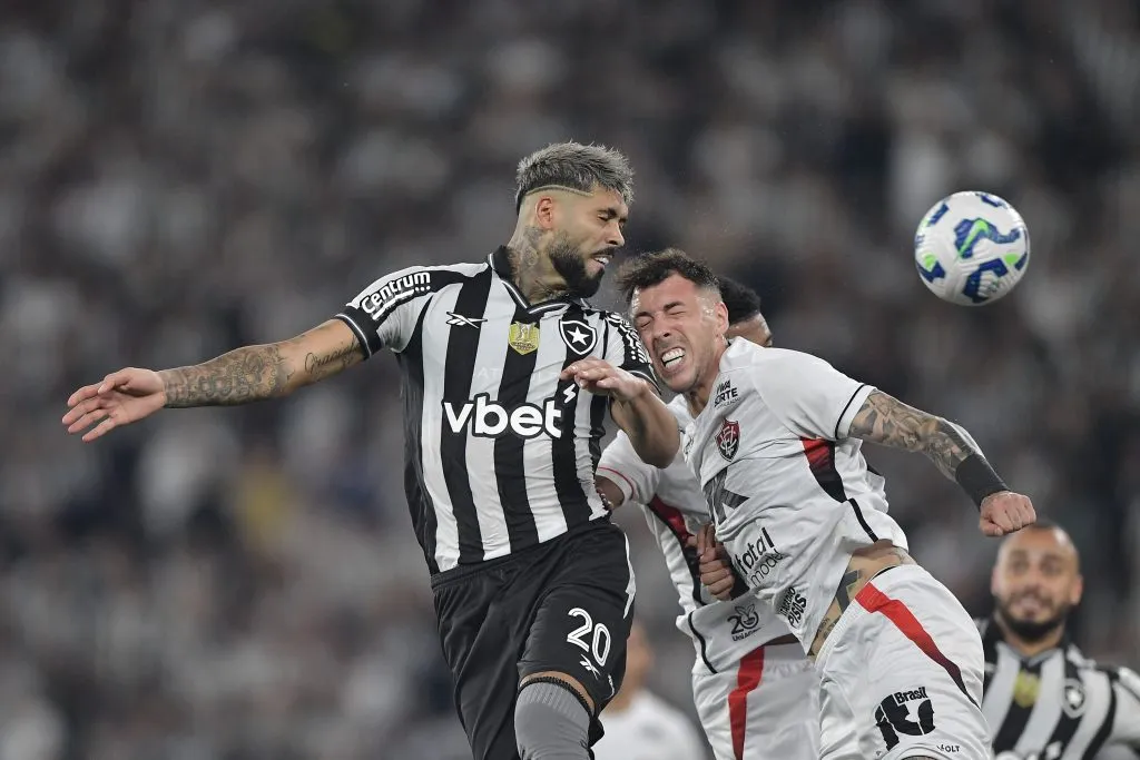 Barboza  jogador do Botafogo durante partida contra o Vitoria no estadio Engenhao pelo campeonato Brasileiro A 2025. Foto: Thiago Ribeiro/AGIF