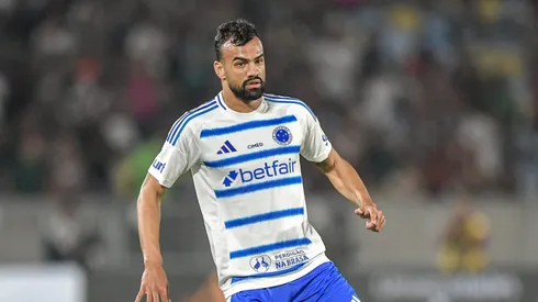 Fabricio Bruno jogador do Cruzeiro durante partida contra o Fluminense no estadio Maracana pelo campeonato Brasileiro A 2025. Foto: Thiago Ribeiro/AGIF